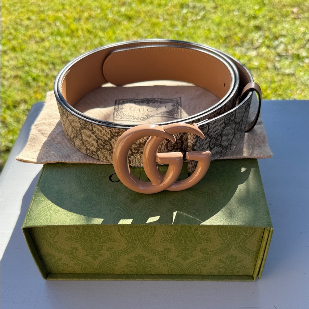 Gucci Beige and Brown GG Belt